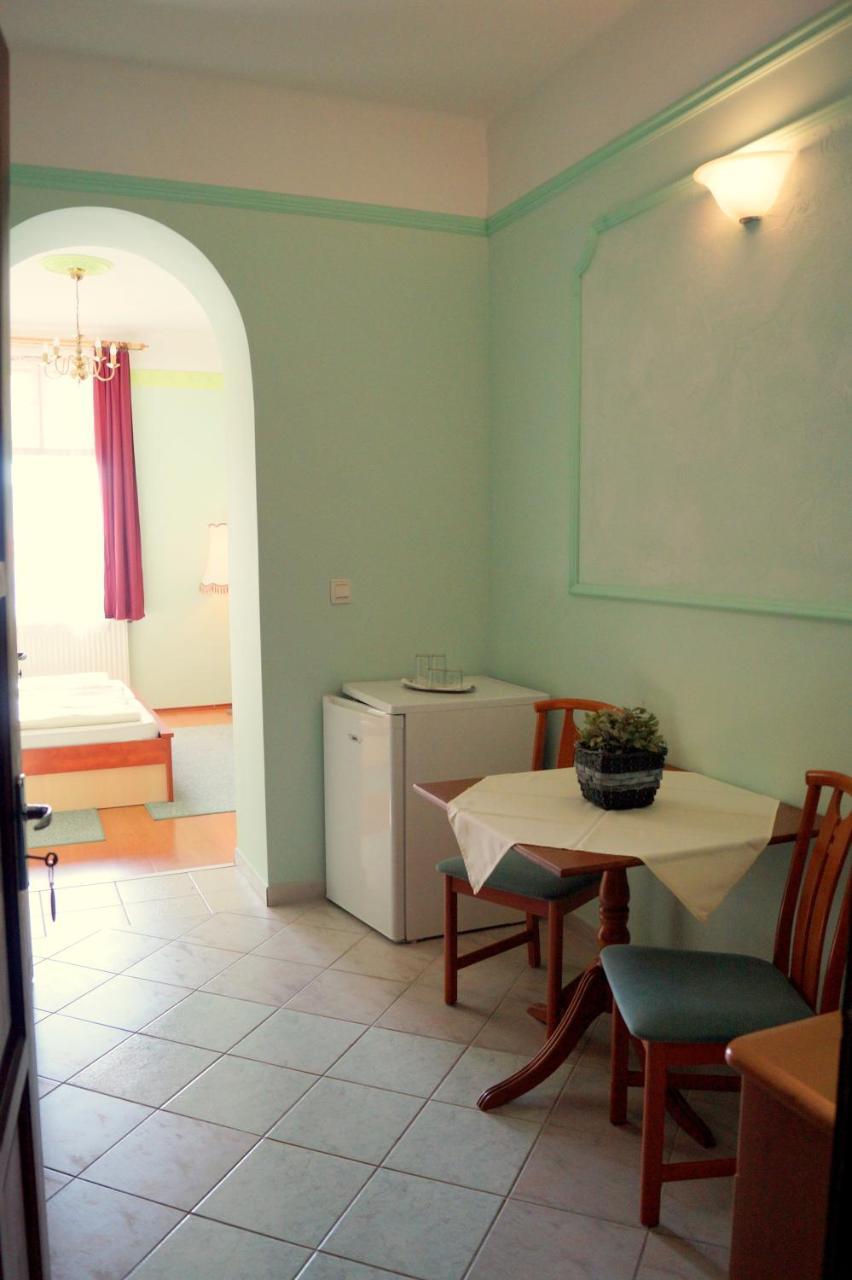 Sophie'S Holiday Marton Villa & Apartmanok Siofok Bagian luar foto